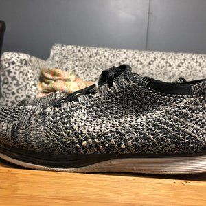 NIKE FLYKNIT OREO SIZE 11